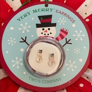 FREE WITH $20 Purchase!! Two’s Company 🎄Snowman Earrings🎄